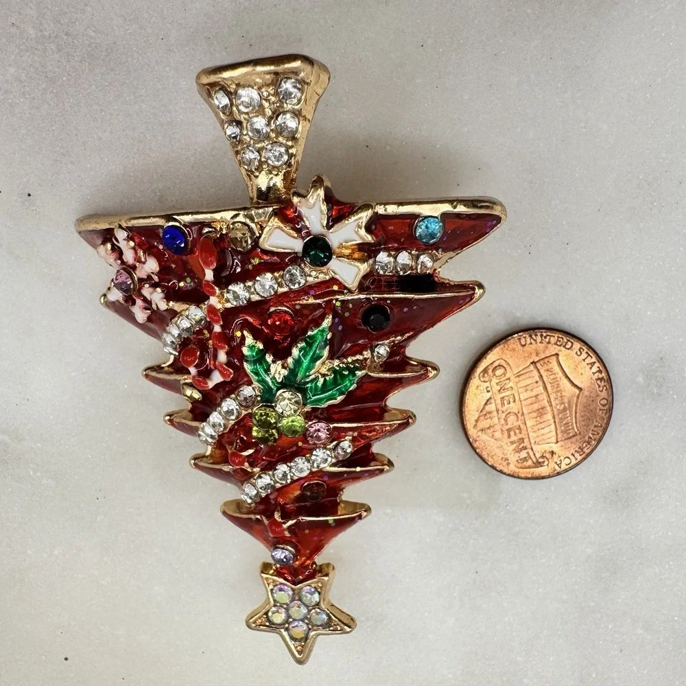 Vintage Christmas Tree Brooch Rhinestone Enamel Holiday Pin‎ Red Gold Tone Star